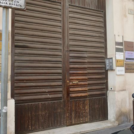 Appartement Domus Cavour à Civitavecchia Extérieur photo