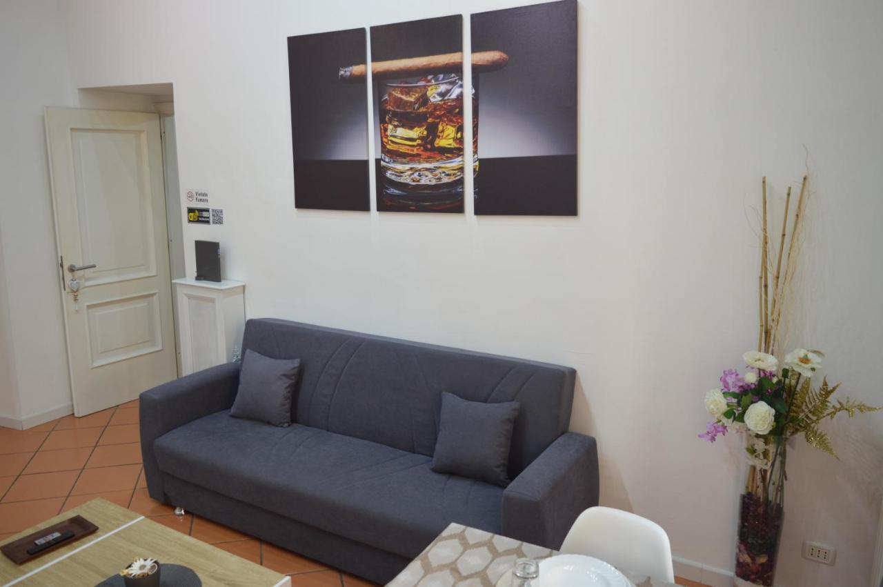 Appartement Domus Cavour à Civitavecchia Extérieur photo