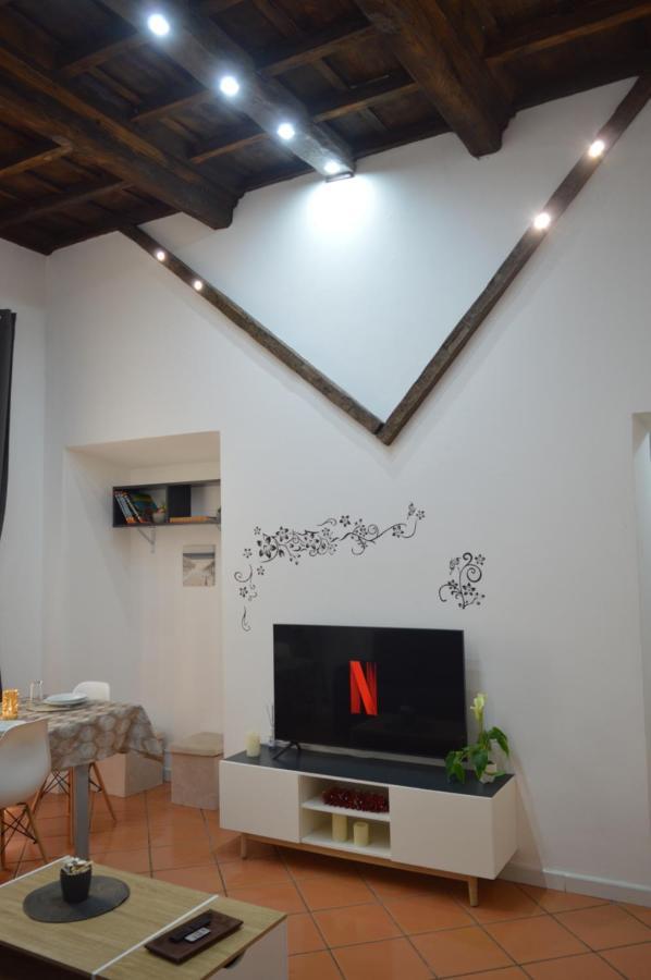 Appartement Domus Cavour à Civitavecchia Extérieur photo
