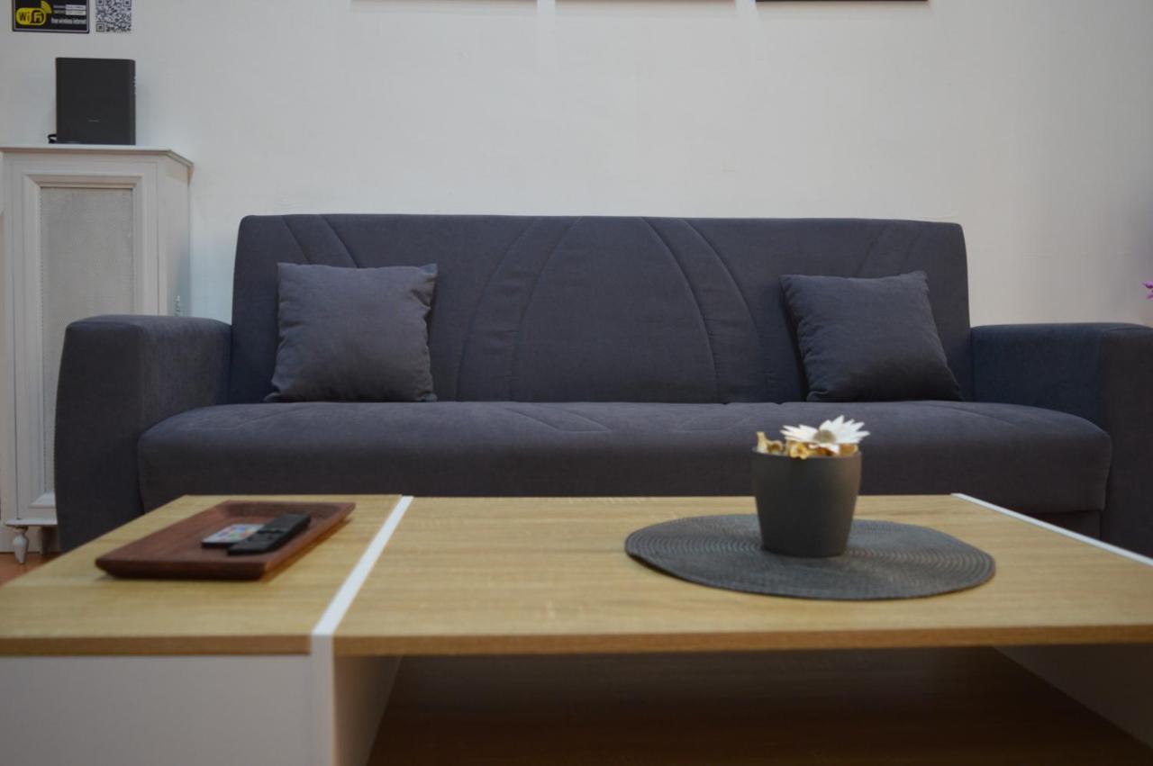 Appartement Domus Cavour à Civitavecchia Extérieur photo