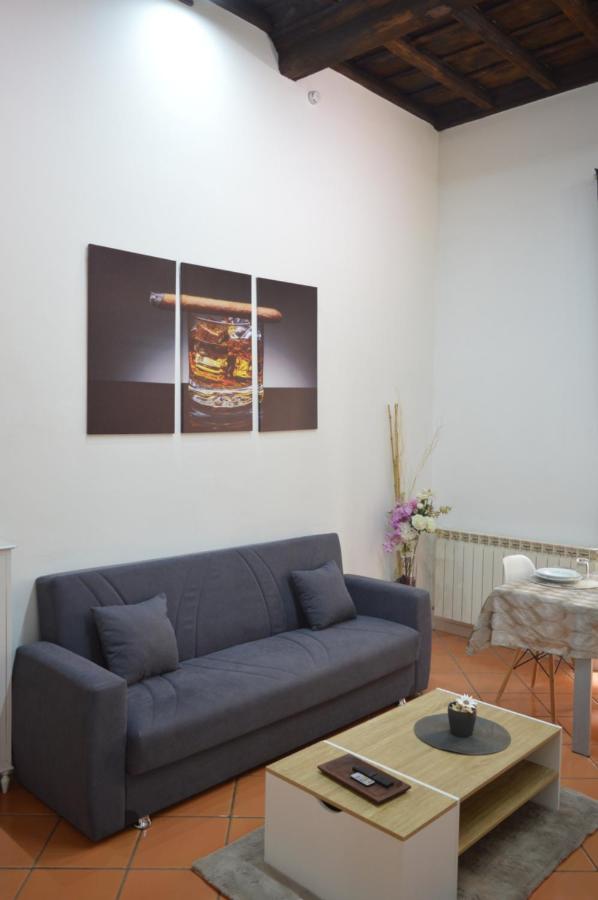 Appartement Domus Cavour à Civitavecchia Extérieur photo