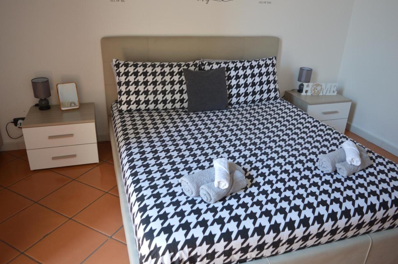 Appartement Domus Cavour à Civitavecchia Extérieur photo
