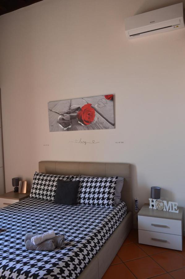 Appartement Domus Cavour à Civitavecchia Extérieur photo