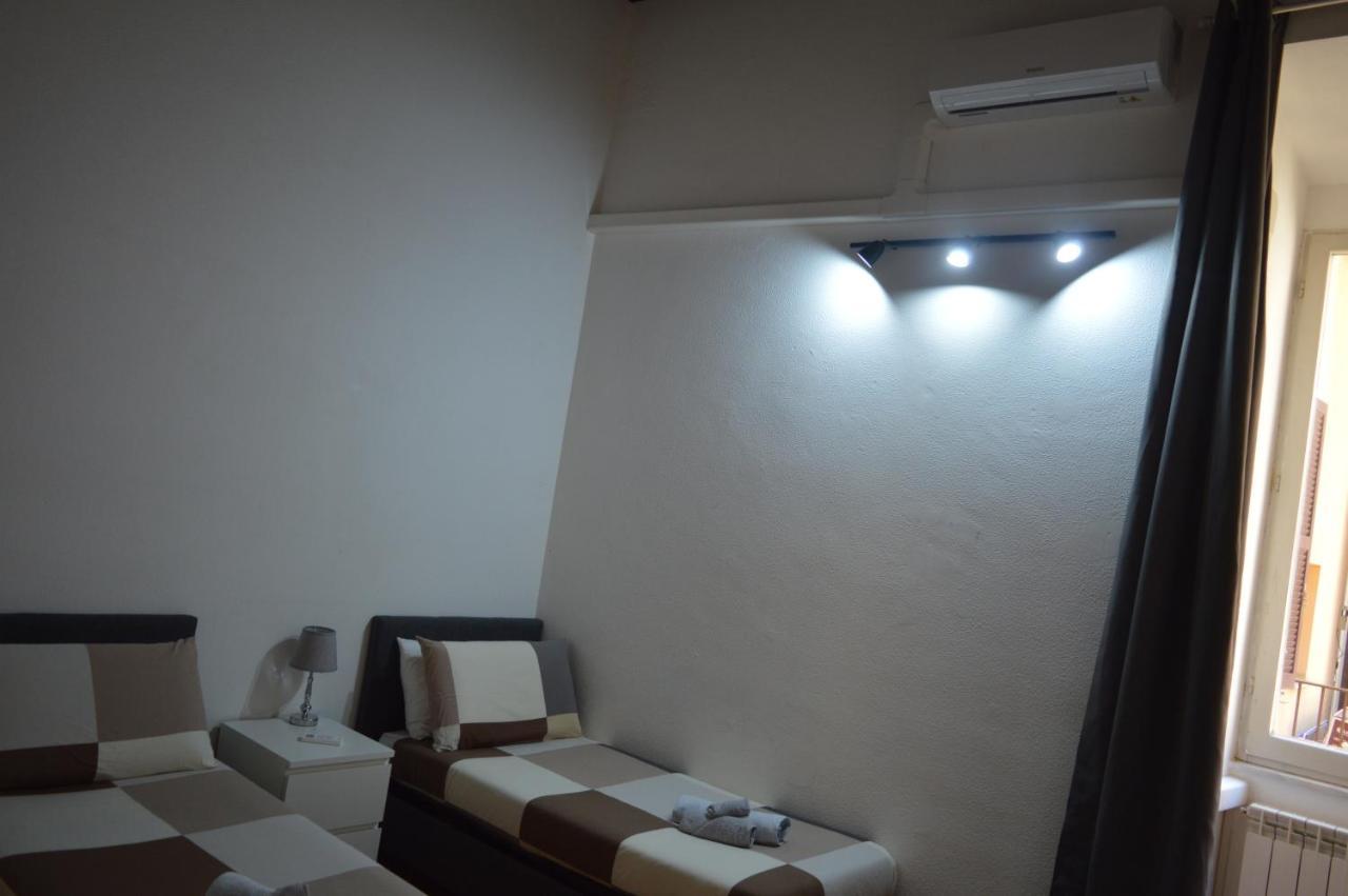 Appartement Domus Cavour à Civitavecchia Extérieur photo