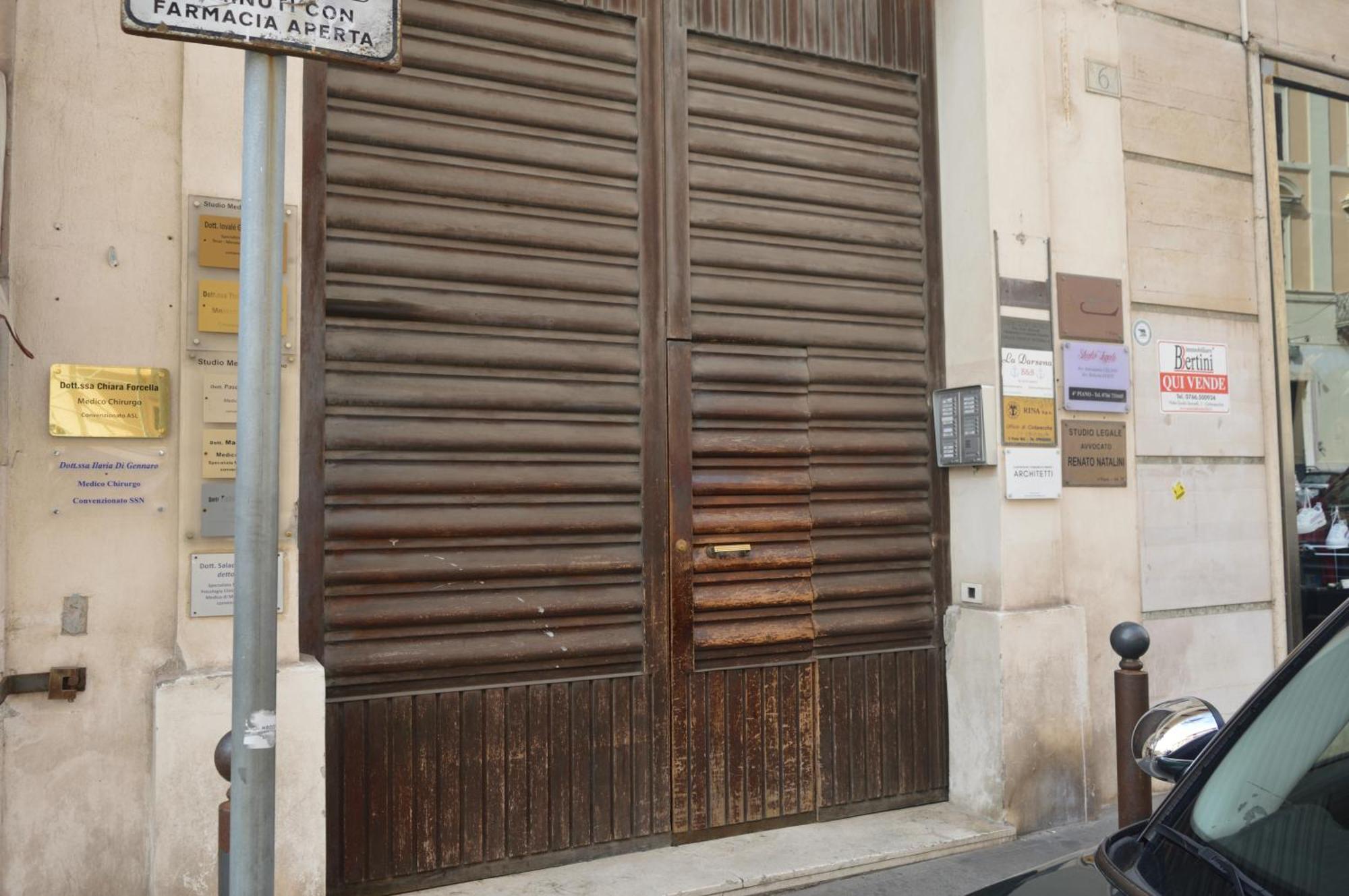 Appartement Domus Cavour à Civitavecchia Extérieur photo